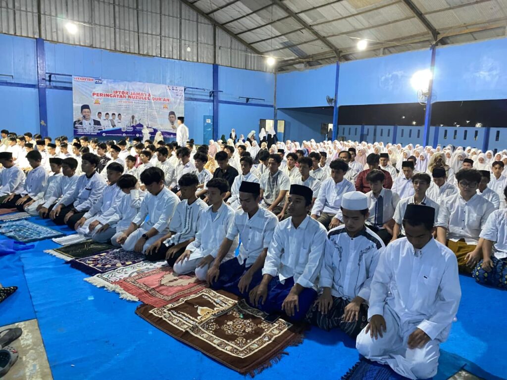 eltahfidh shalat berjamaah
