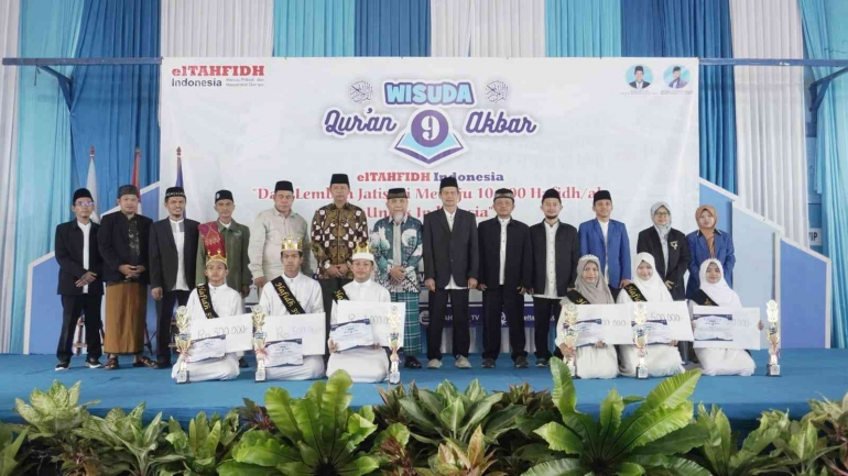 wisuda